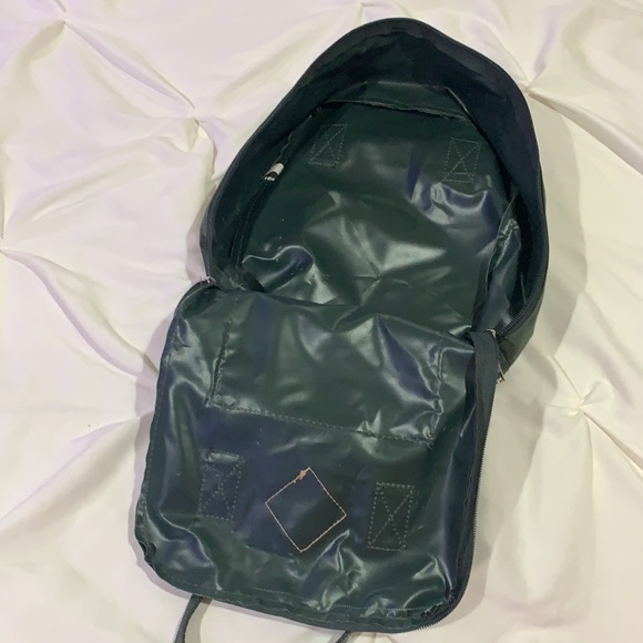 Green hand bag/ back pack - Picture 2 of 3